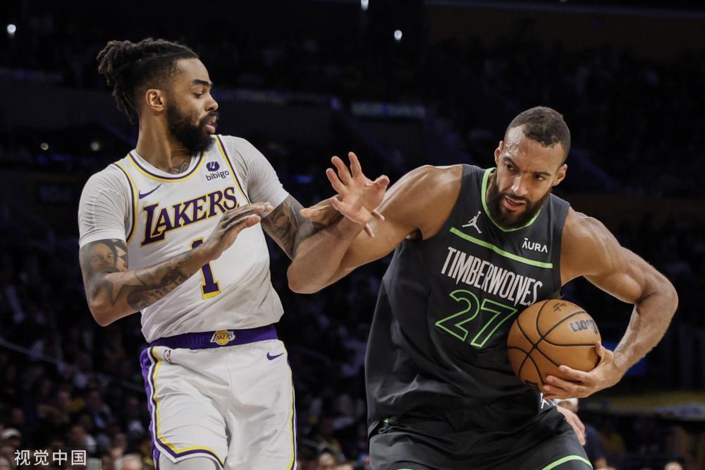 足球已经成 足球已经成