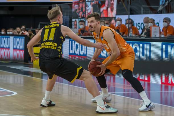 足球比赛的 足球比赛的